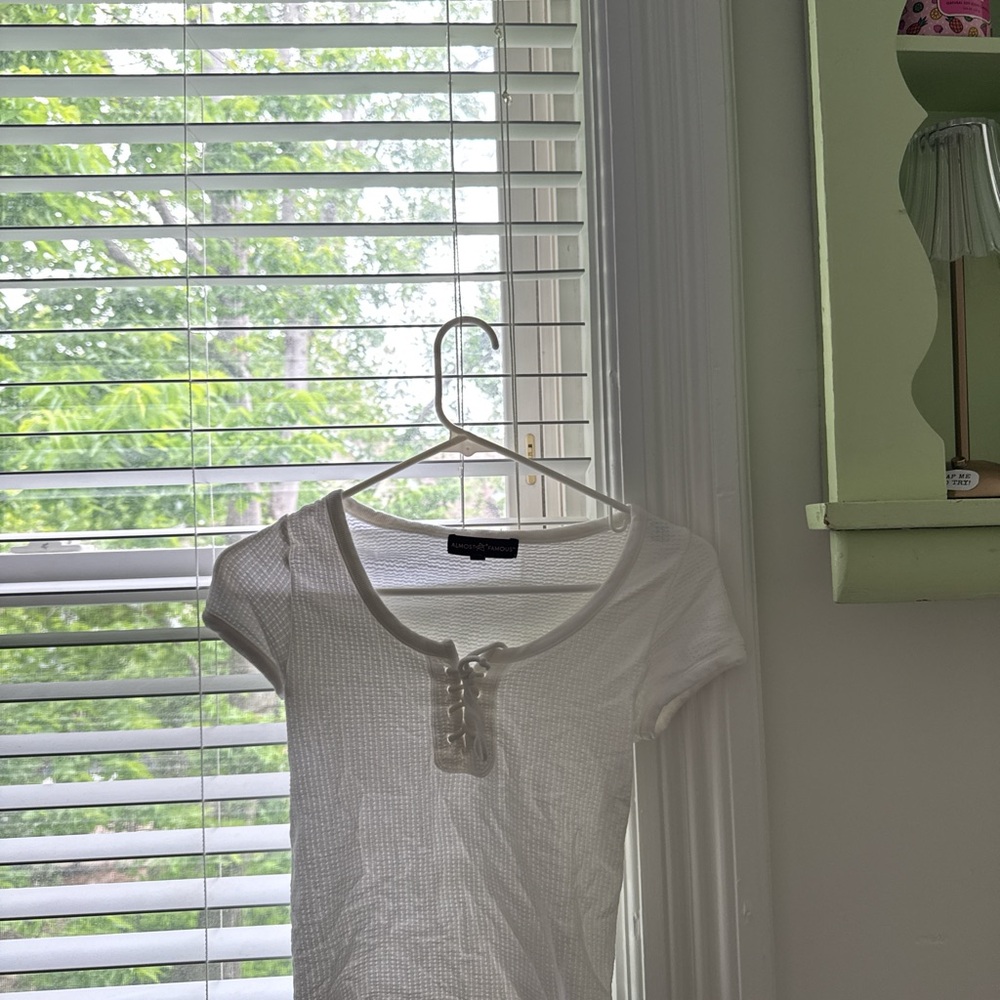 Almost Famous White Fitted Buttoned T-Shirt